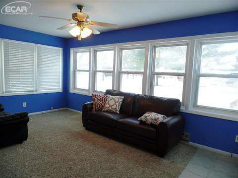 6106 Rocking Chair Road Grand Blanc, MI 48439 - Photo 14 of 29 20430813-13.JPG