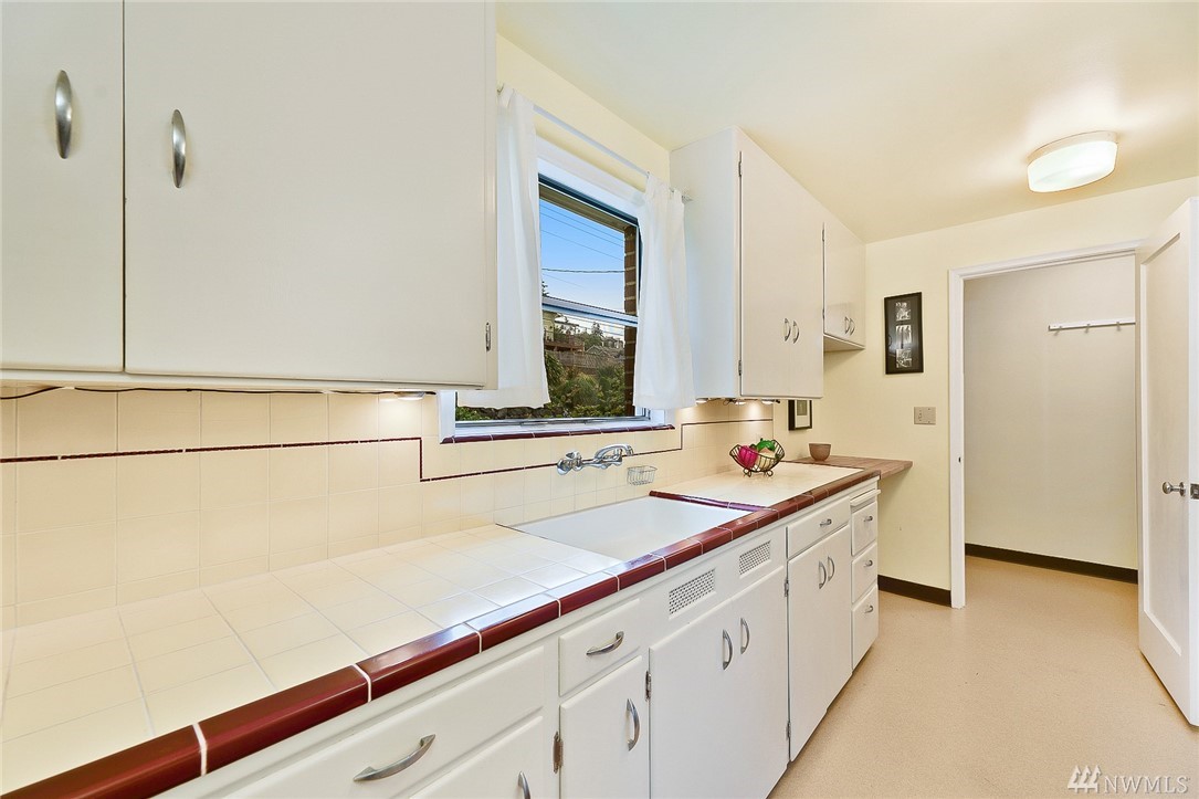 5015 3rd Avenue Northwest Seattle, WA 98107 - Photo 9 of 30