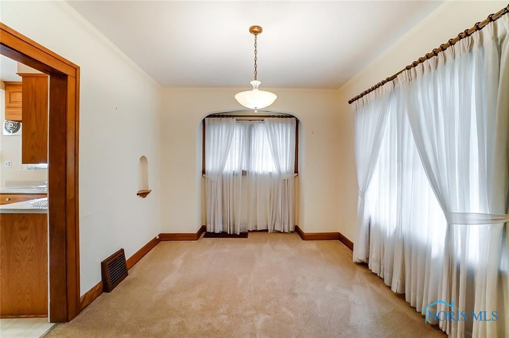 820 Waybridge Road Toledo, OH 43612 - Photo 8 of 29 Gallery Image 8
