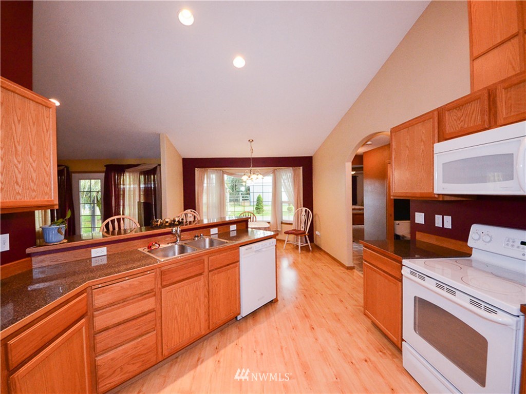 16918 Littlerock Road Southwest Rochester, WA 98579 - Photo 9 of 25