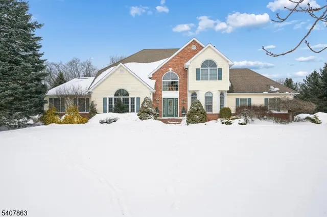 $849,000 | 11 Rice Lane, Long Valley, NJ 07853