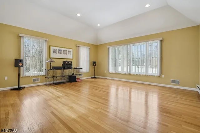 $849,000 | 11 Rice Lane, Long Valley, NJ 07853