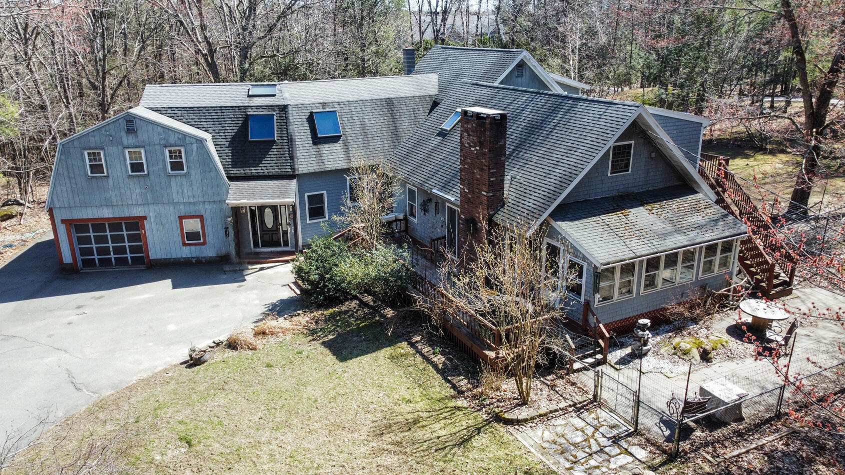 261 Clay Hill Road Cape Neddick, ME 03902 - Photo 2 of 40 dji_fly_20230413_140628_751_168140919770