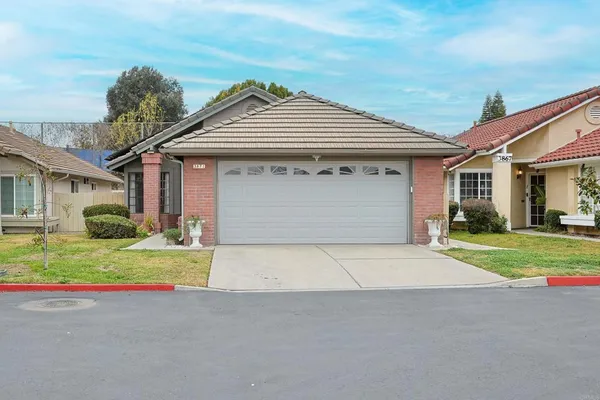 $3,650 | 3871 King Street, La Mesa, CA 91941
