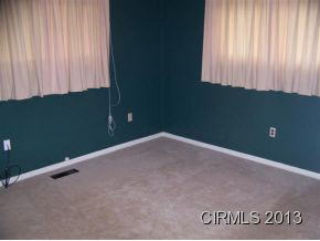 2685 West Lawson Road Marion, IN 46952 - Photo 16 of 19 Gallery Image 16