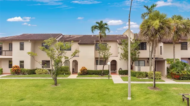 $349,900 | 21386 Juego Circle, Unit 10C, Boca Raton, FL 33433