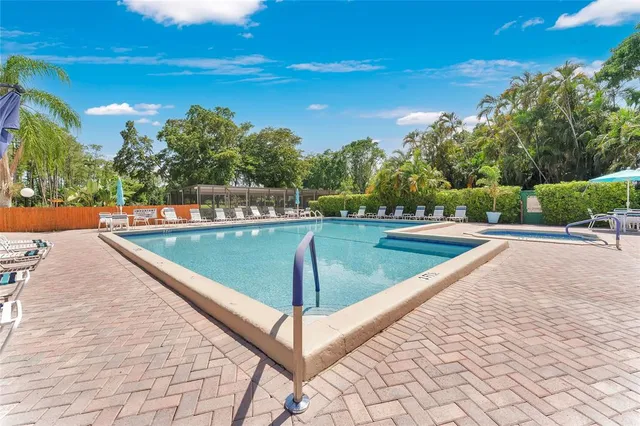 $349,900 | 21386 Juego Circle, Unit 10C, Boca Raton, FL 33433