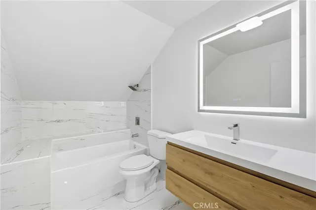 $1,349,999 | 7152 Caprice Circle, La Palma, CA 90623