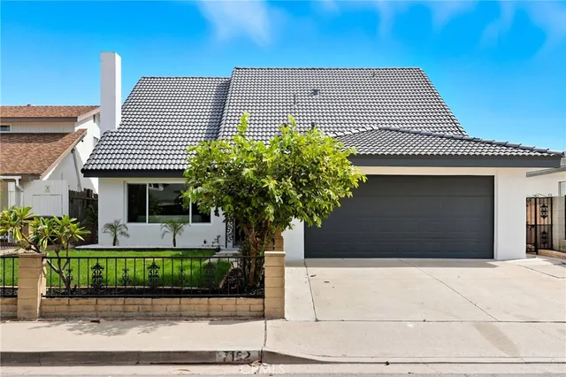 $1,349,999 | 7152 Caprice Circle, La Palma, CA 90623