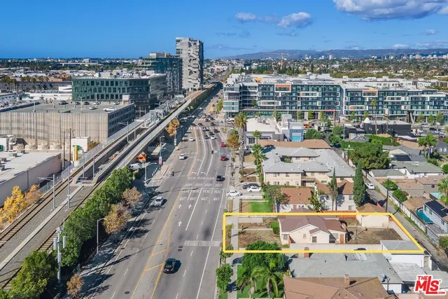 $1,200,000 | 5649 West Jefferson Boulevard, Los Angeles, CA 90016