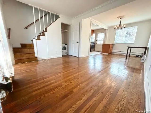 $428,000 | 216-11 73rd Avenue, Unit DUPLEX | Oakland Gardens