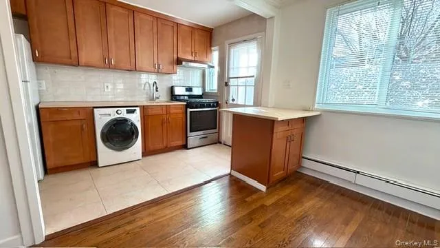 $428,000 | 216-11 73rd Avenue, Unit DUPLEX | Oakland Gardens