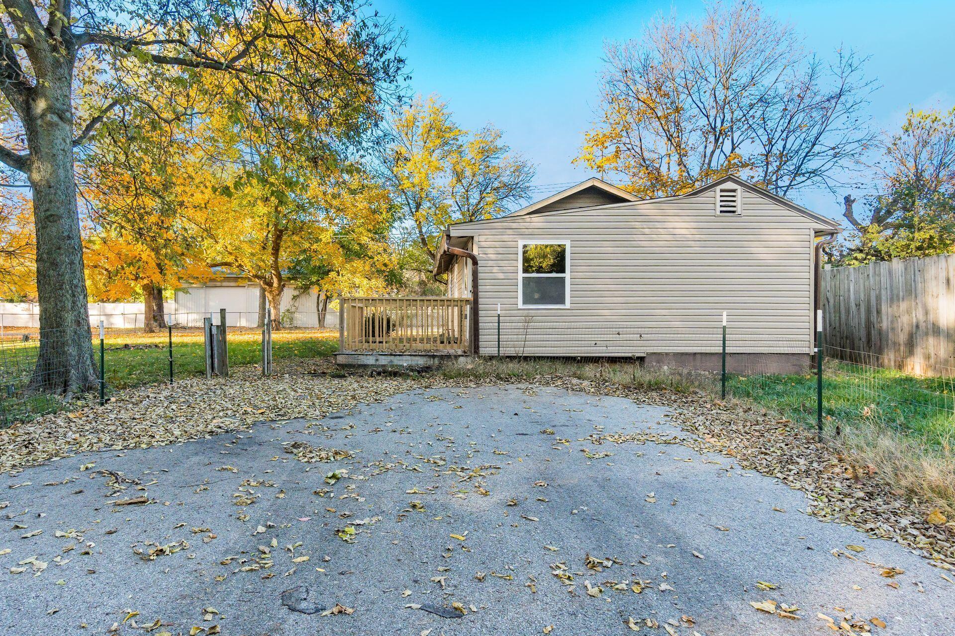4533 Katherine Road Columbus, OH 43232 - Photo 26 of 30 028_ Dr Columbus OH 43232 USA
