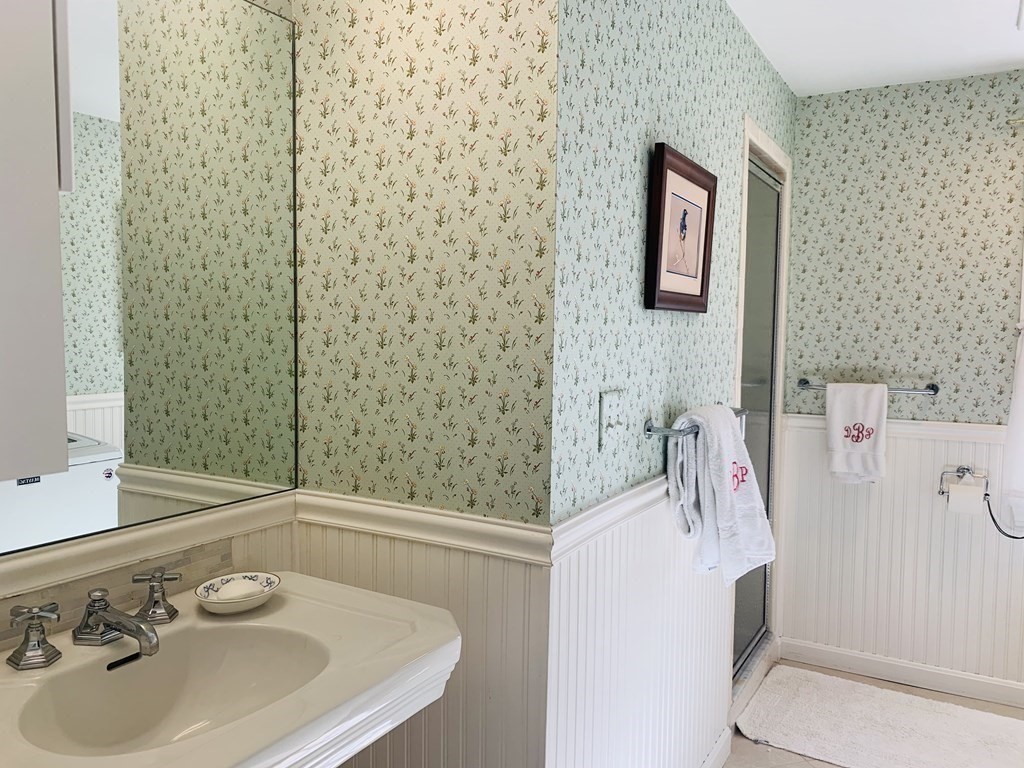 38 Jericho Road, Unit 38 Weston, MA 02493 - Photo 11 of 16
