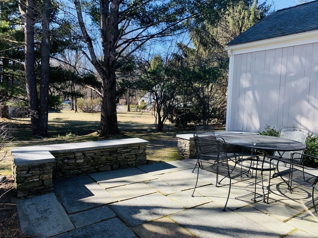 38 Jericho Road, Unit 38 Weston, MA 02493 - Photo 12 of 16