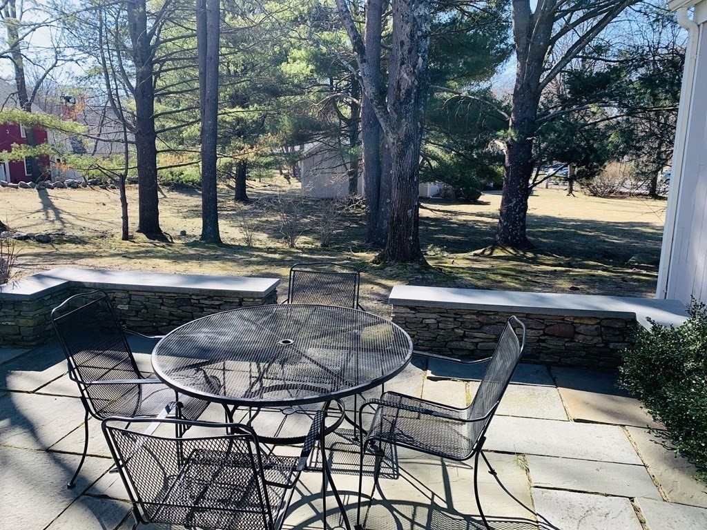 38 Jericho Road, Unit 38 Weston, MA 02493 - Photo 13 of 16