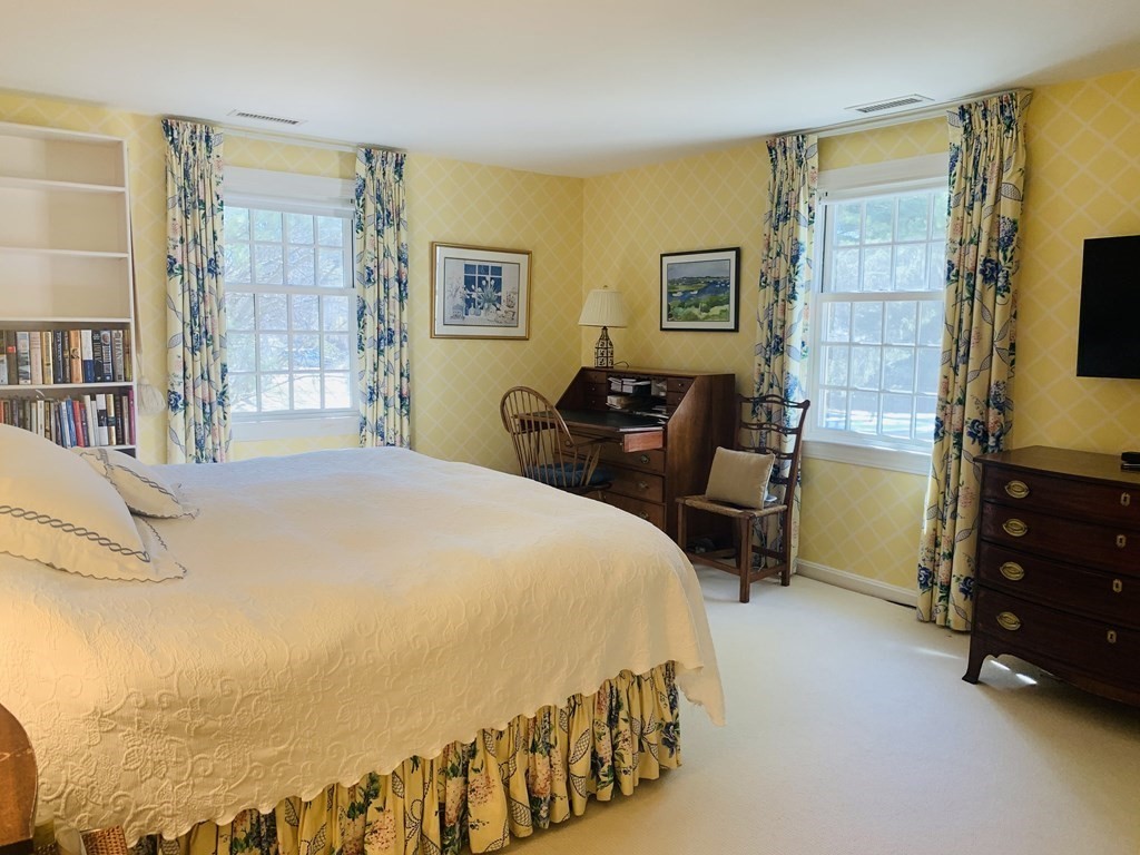 38 Jericho Road, Unit 38 Weston, MA 02493 - Photo 7 of 16