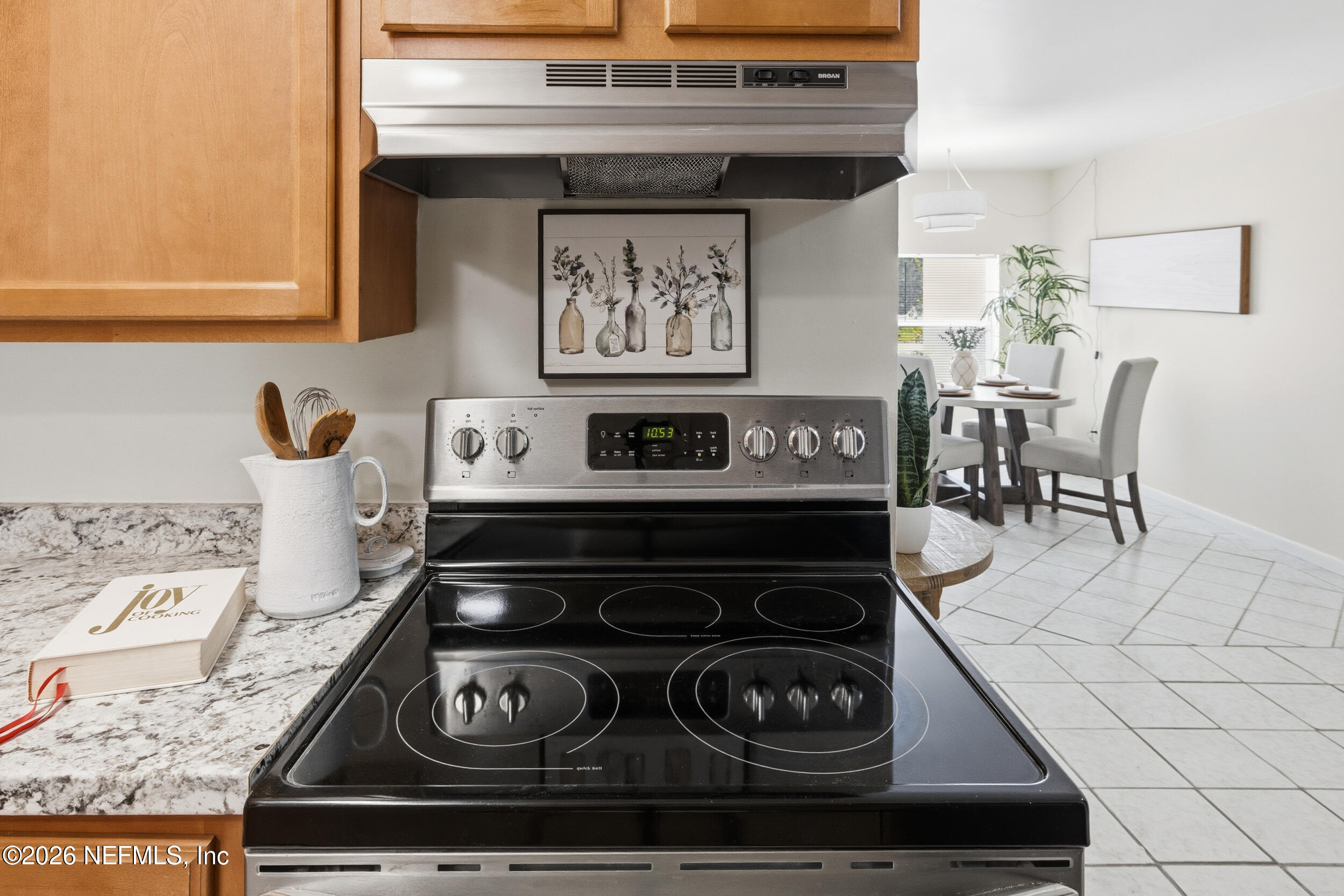 10704 Tulsa Road Jacksonville, FL 32218 - Photo 8 of 18 Kitchen Stove