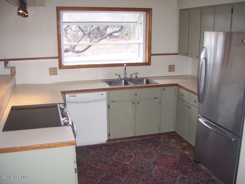 301 Kail Road Tieton, WA 98947 - Photo 16 of 34 Kitchen