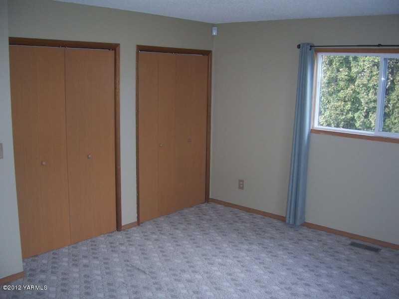 301 Kail Road Tieton, WA 98947 - Photo 22 of 34 Master Bedroom