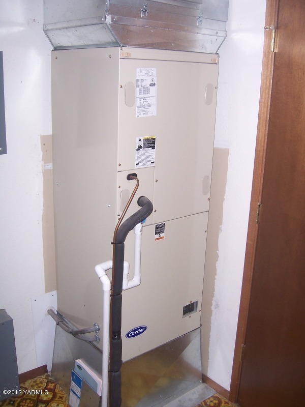 301 Kail Road Tieton, WA 98947 - Photo 27 of 34 Newer Furnace/heat pump