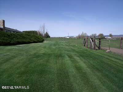 301 Kail Road Tieton, WA 98947 - Photo 4 of 34 Back