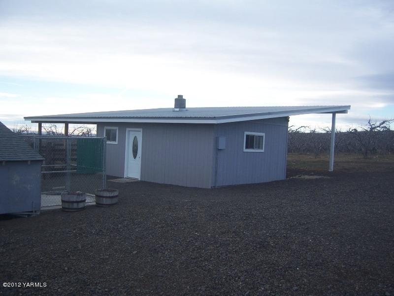 301 Kail Road Tieton, WA 98947 - Photo 9 of 34 Shop
