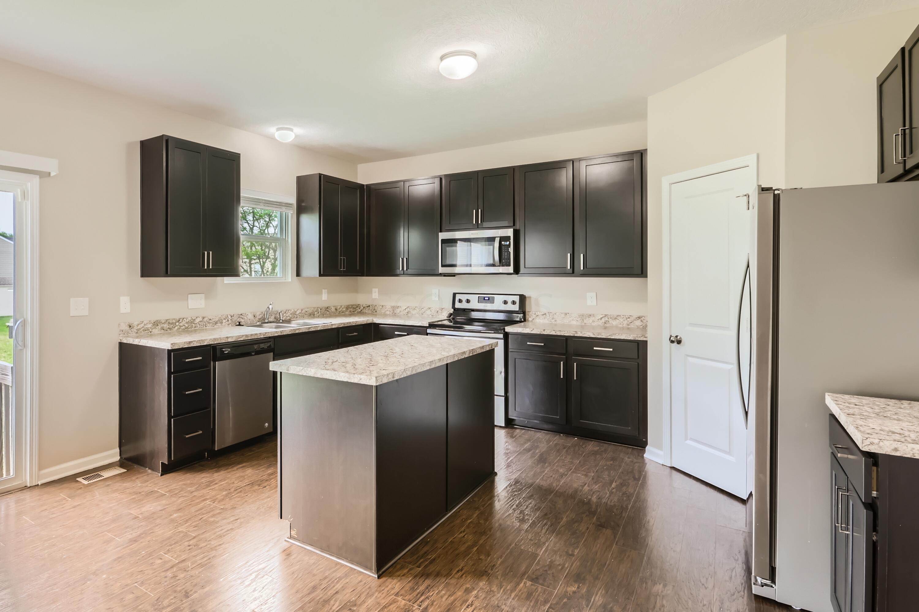 2496 Ridgeway Avenue Lancaster, OH 43130 - Photo 7 of 28 2496 Ridgeway Ave - Print Quality - 007