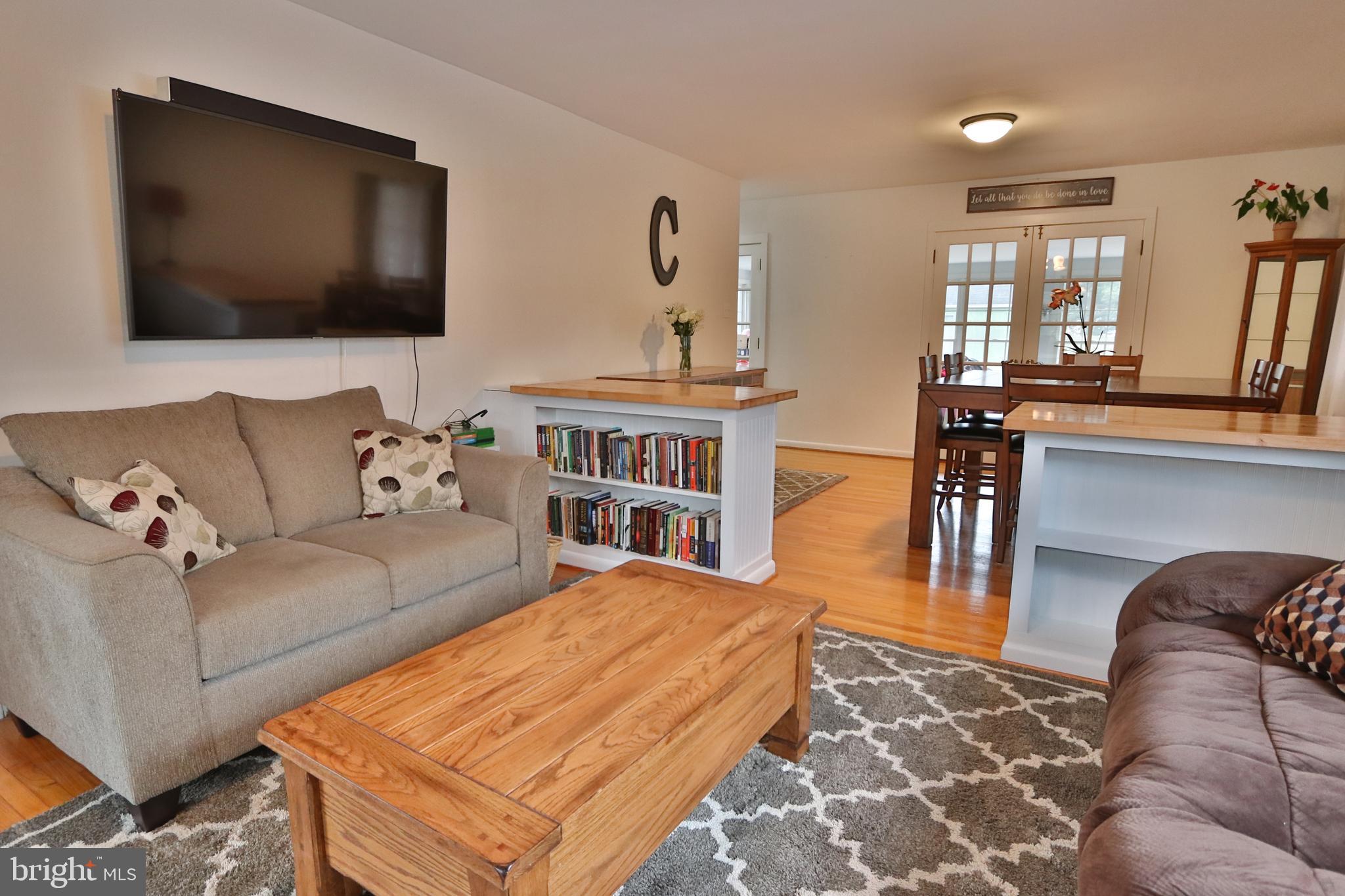 404 Swarthmore Road Glassboro, NJ 08028 - Photo 7 of 24 Living room