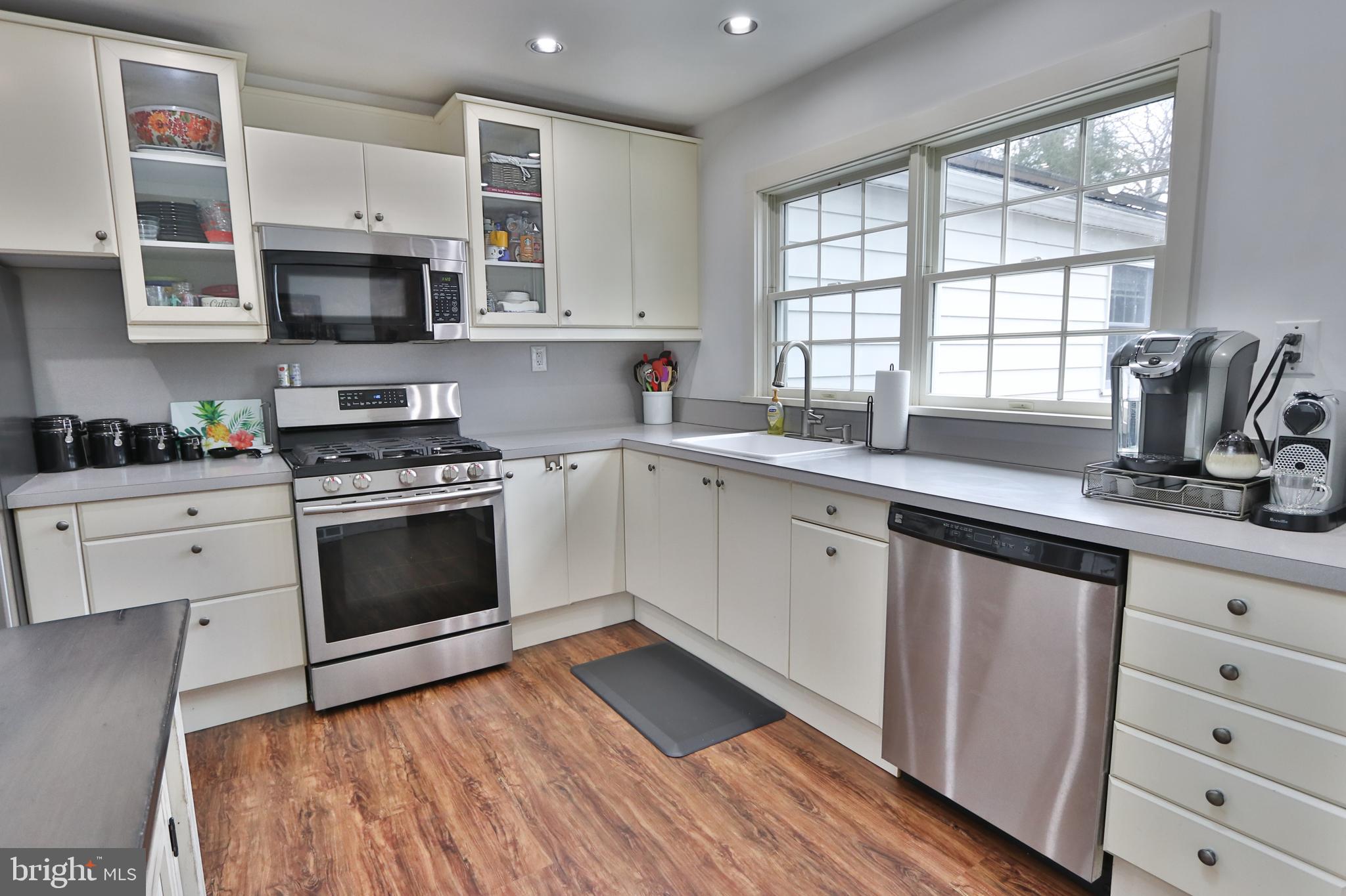 404 Swarthmore Road Glassboro, NJ 08028 - Photo 10 of 24 Kitchen