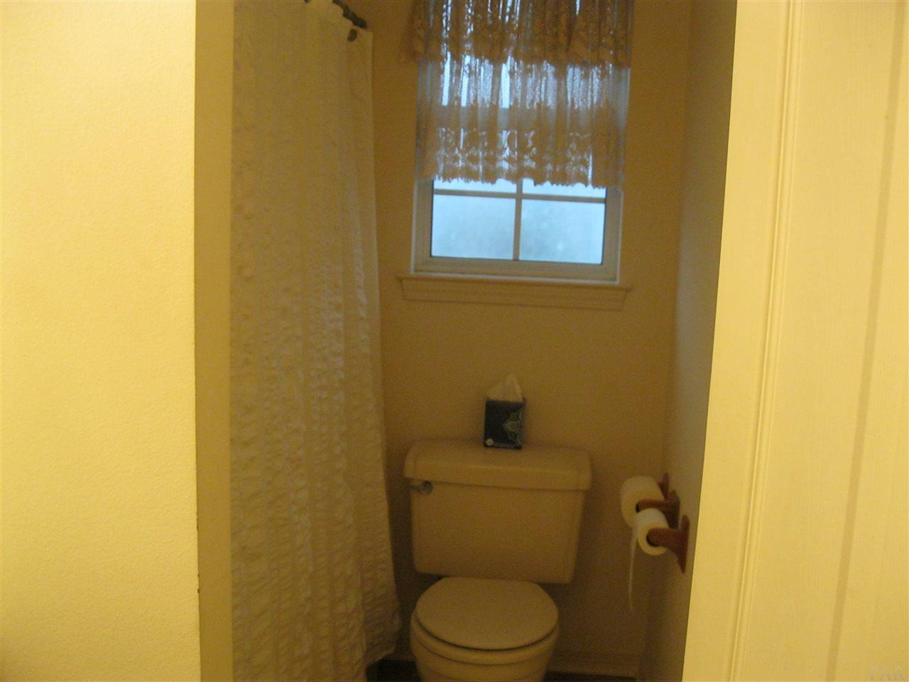 656 Ashford Road Cantonment, FL 32533 - Photo 30 of 49 Gallery Image 30
