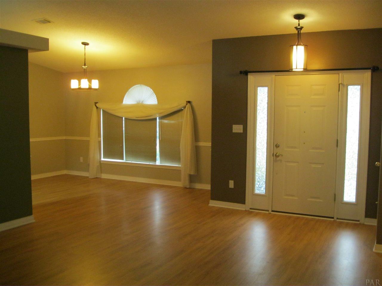 656 Ashford Road Cantonment, FL 32533 - Photo 5 of 49 Gallery Image 5