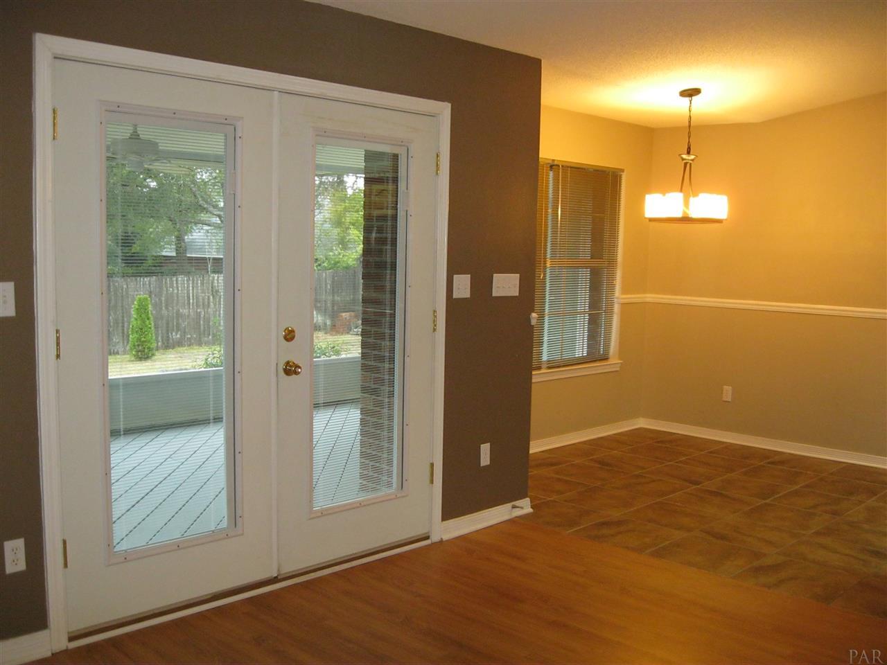 656 Ashford Road Cantonment, FL 32533 - Photo 10 of 49 Gallery Image 10