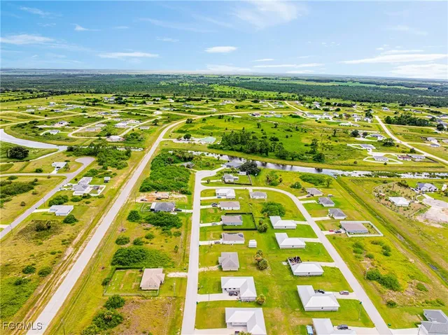 $325,000 | 9012 South Indio Court, LaBelle, FL 33935