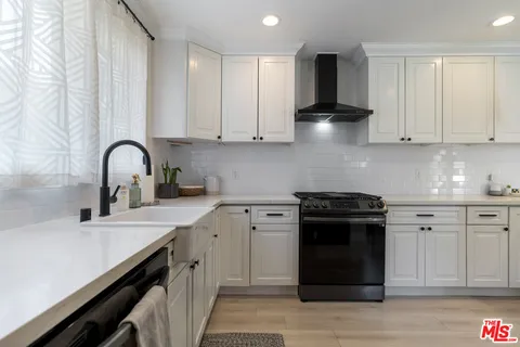$899,000 | 2509 Hudspeth Street, Inglewood, CA 90303