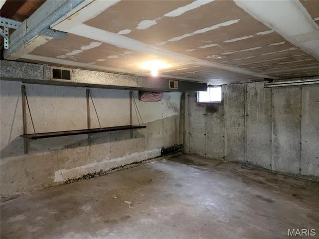 $1,600 | 846 Elsworth Place, St. Louis, MO 63135