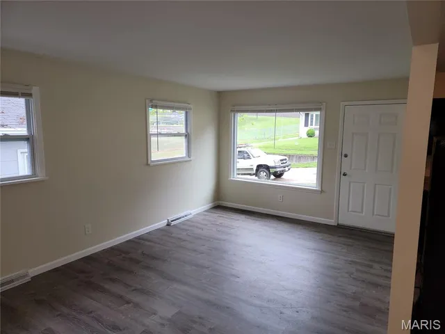 $1,600 | 846 Elsworth Place, St. Louis, MO 63135