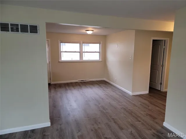 $1,600 | 846 Elsworth Place, St. Louis, MO 63135