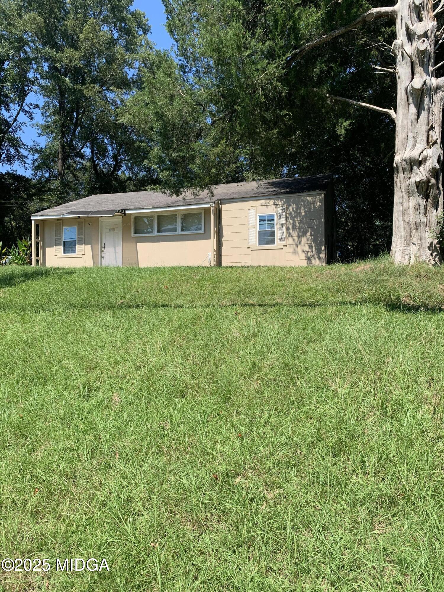 3905 St Charles Place Macon, GA 31206 - Photo 3 of 22 Front View