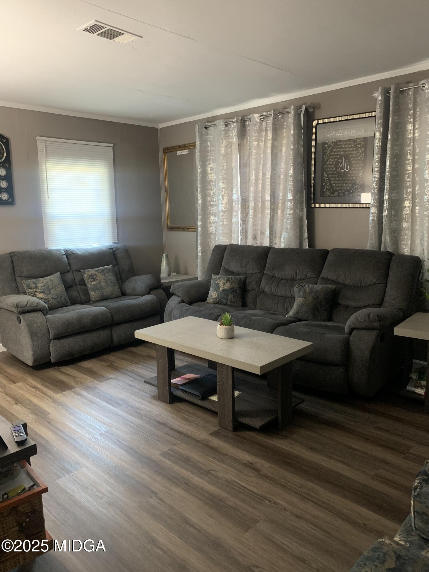 3905 St Charles Place Macon, GA 31206 - Photo 6 of 22 Living Room