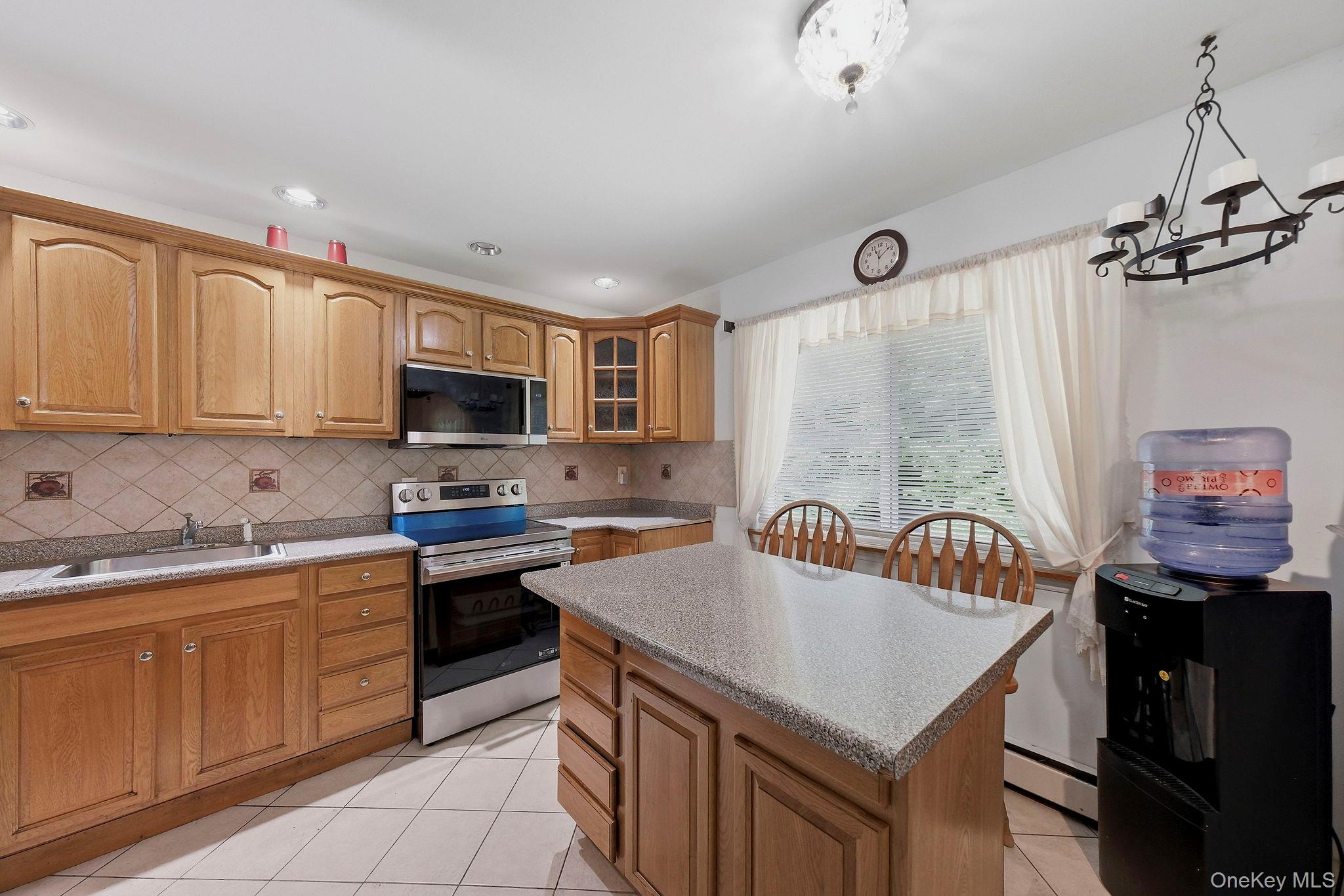 30 Raker Road Poughkeepsie, NY 12603 - Photo 8 of 28 Kitchen