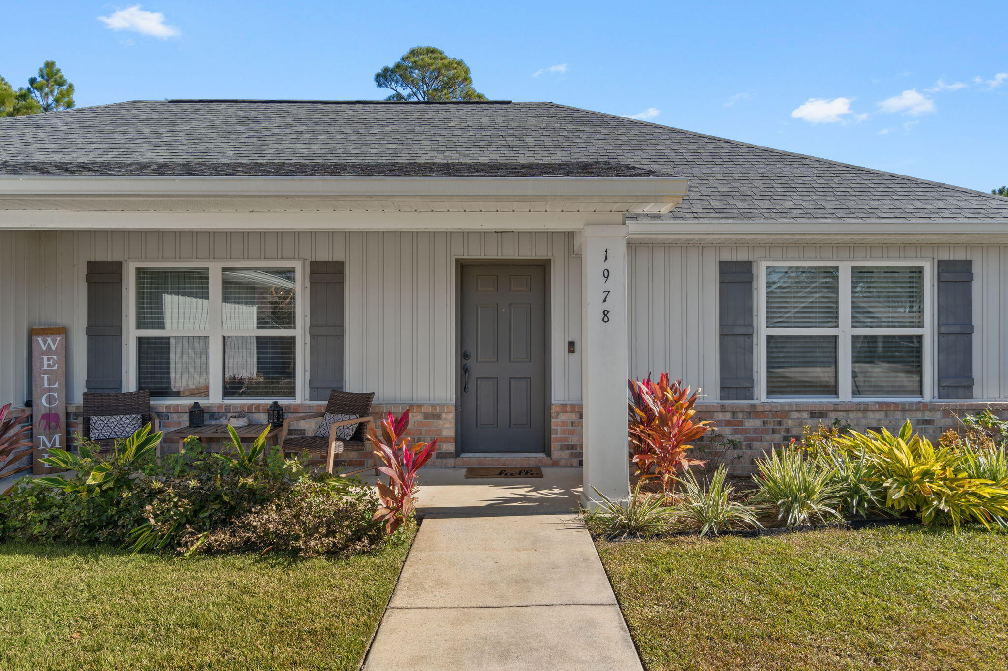 1978 Guseman Road Gulf Breeze, FL 32563 - Photo 4 of 33 Gallery Image 4