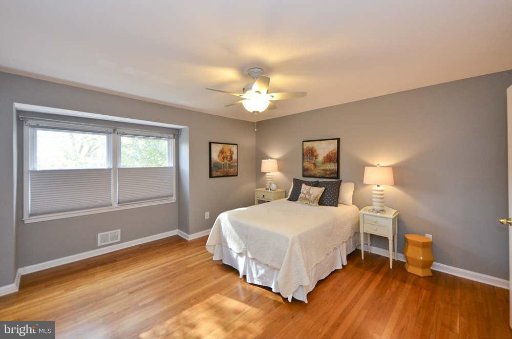 3871 Chain Bridge Road Fairfax, VA 22030 - Photo 17 of 30 Bedroom (Master)