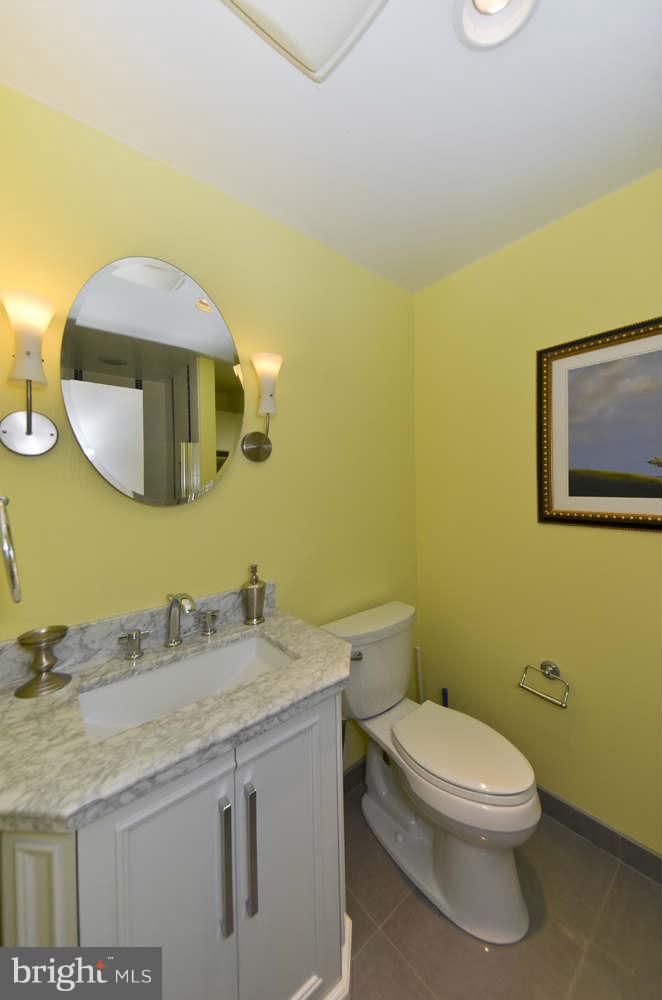 3871 Chain Bridge Road Fairfax, VA 22030 - Photo 24 of 30 Bath (Master)