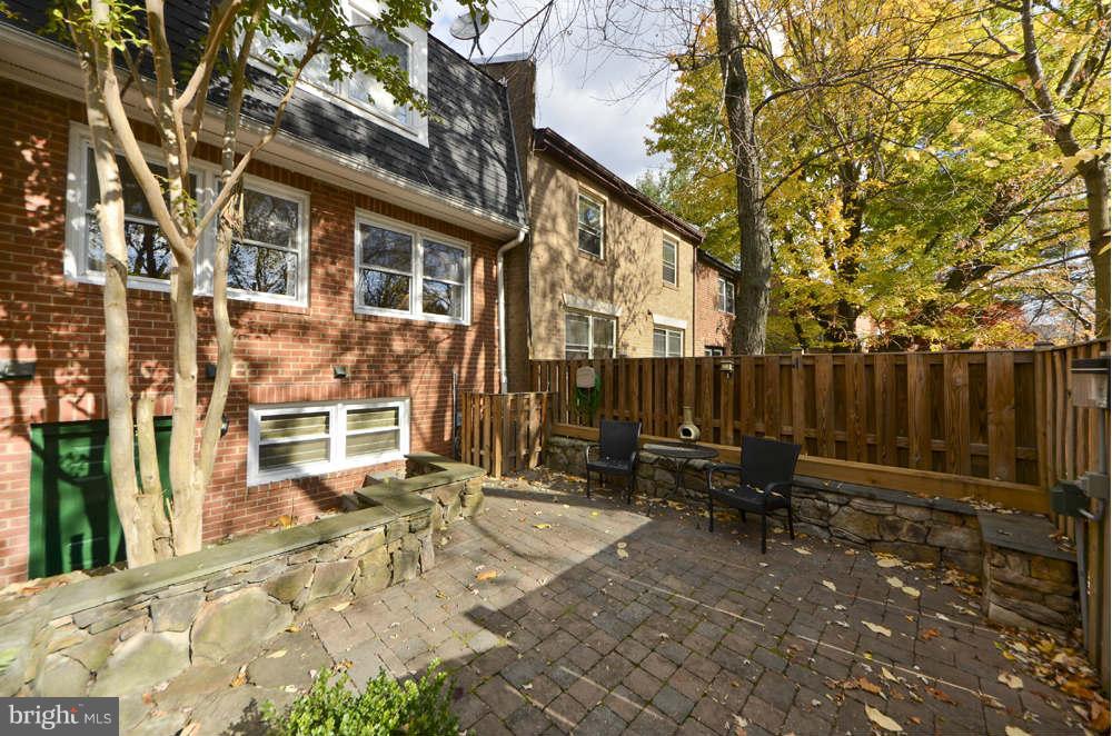 3871 Chain Bridge Road Fairfax, VA 22030 - Photo 27 of 30 Exterior (Rear)