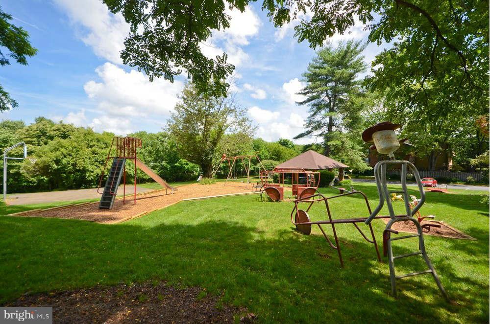 3871 Chain Bridge Road Fairfax, VA 22030 - Photo 30 of 30 Community