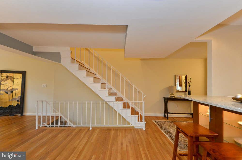 3871 Chain Bridge Road Fairfax, VA 22030 - Photo 4 of 30 Interior (General)