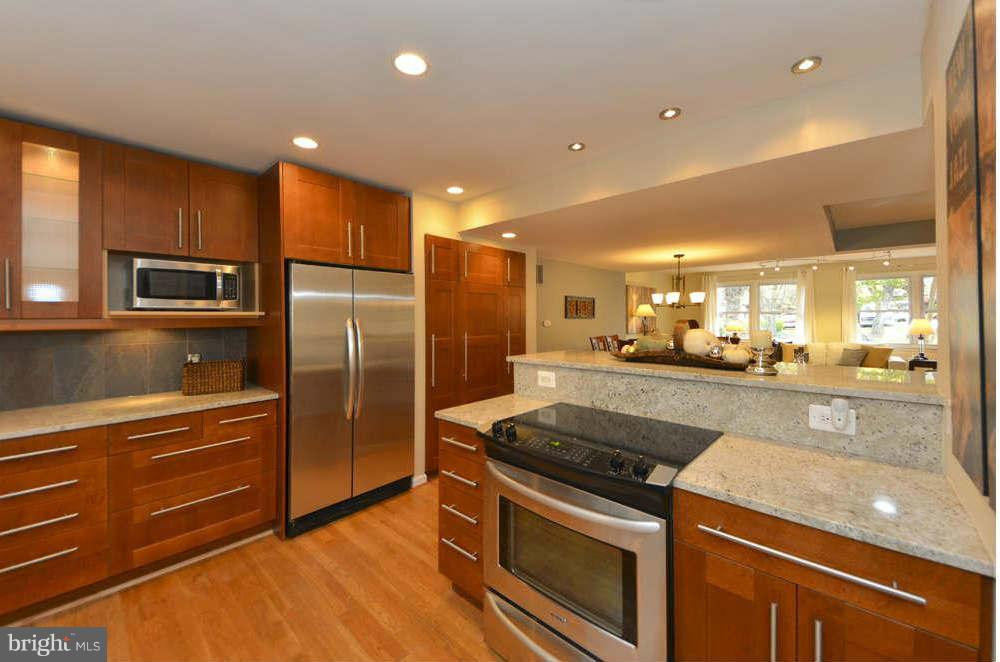 3871 Chain Bridge Road Fairfax, VA 22030 - Photo 6 of 30 Kitchen