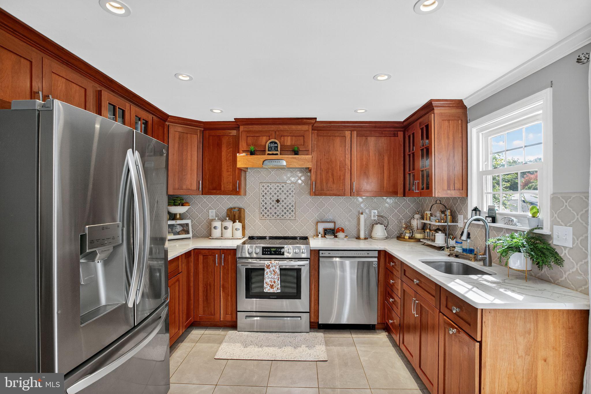 8460 Rippled Creek Court Springfield, VA 22153 - Photo 17 of 39