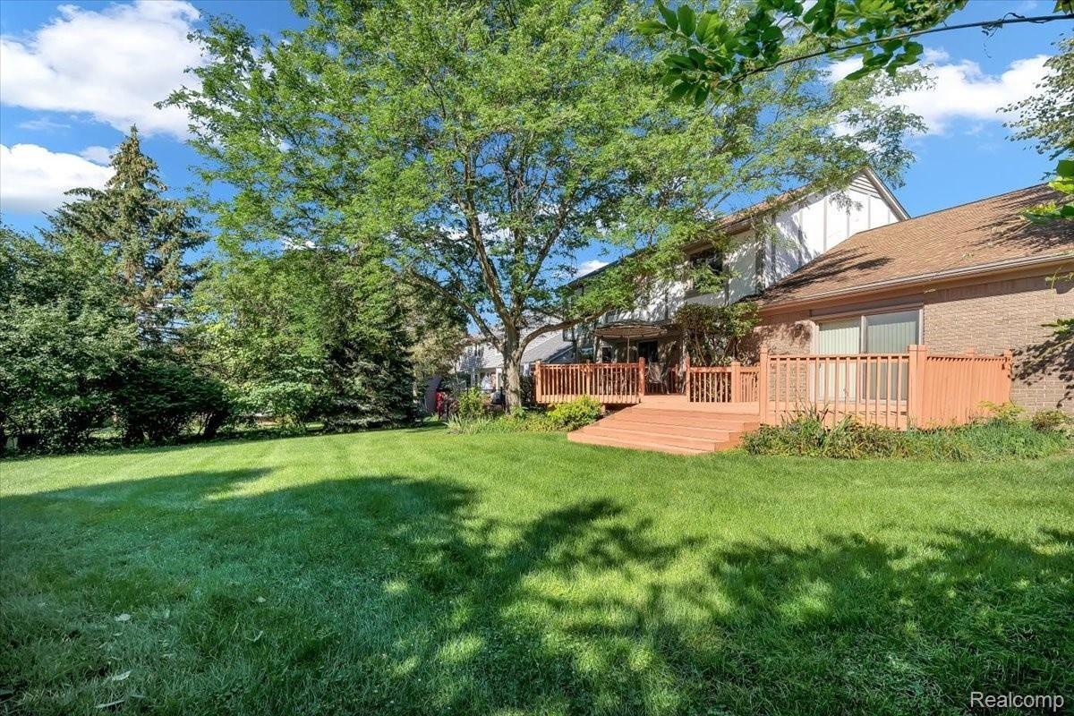 320 Rose Brier Drive Rochester, MI 48309 - Photo 33 of 48 01 outdoor 10.jpg